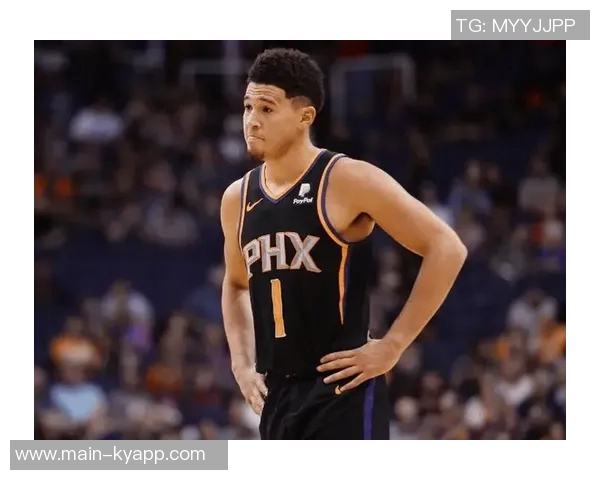 布克谈新赛季期待与责任感受领袖角色的重要性与挑战